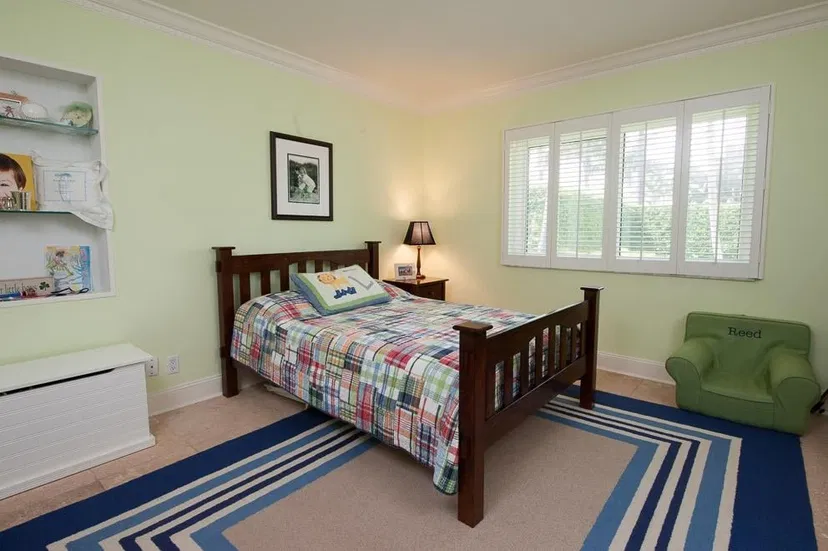 210 Onondaga Avenue — photo 5