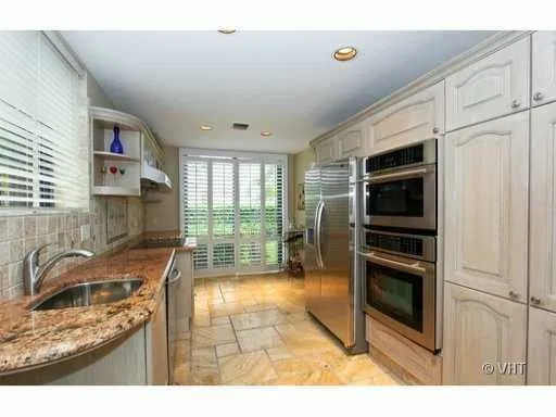 340 Brazilian Avenue #103 C — photo 3