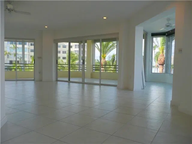 44 Cocoanut Row #A 214 — photo 4