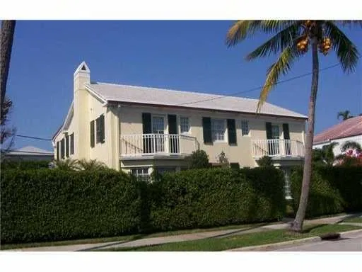 233 Barton Avenue — photo 3