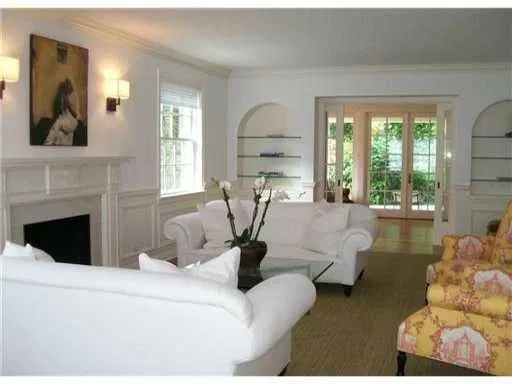 233 Barton Avenue — photo 4