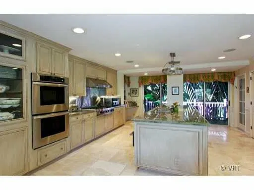 301 Garden Road — photo 4