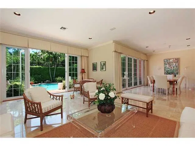423 Brazilian Avenue #G — photo 3
