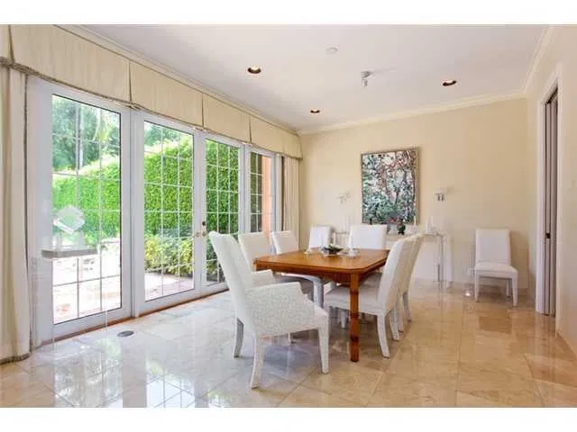 423 Brazilian Avenue #G — photo 4