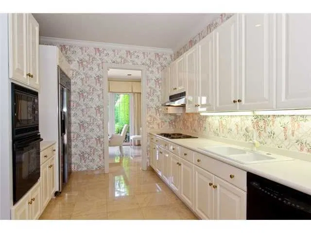 423 Brazilian Avenue #G — photo 5