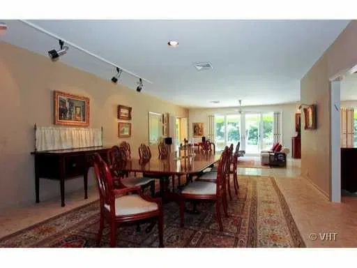 112 Kings Road — photo 4