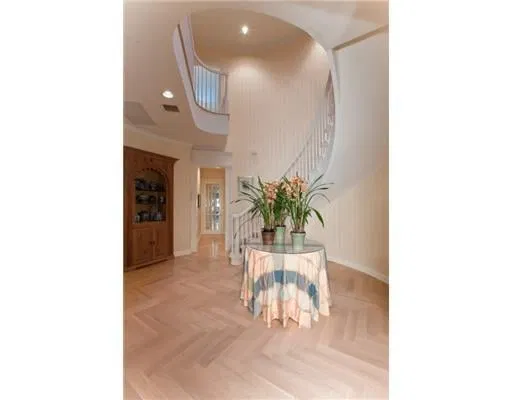 429 Brazilian Avenue — photo 3