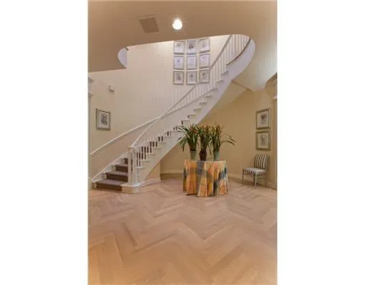 429 Brazilian Avenue — photo 4