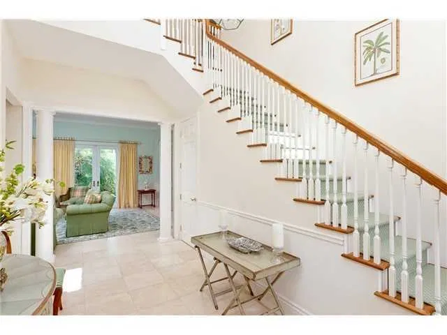 745 N Lake Way — photo 3
