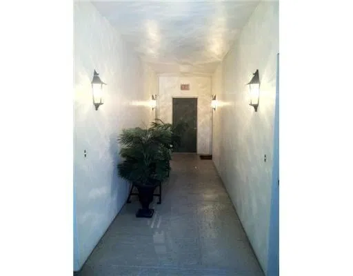 320 Chilean Avenue #3 — photo 2
