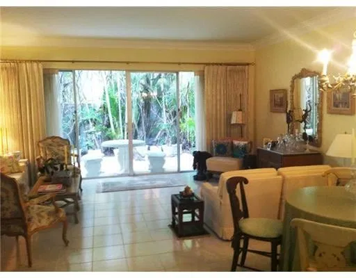 320 Chilean Avenue #3 — photo 3