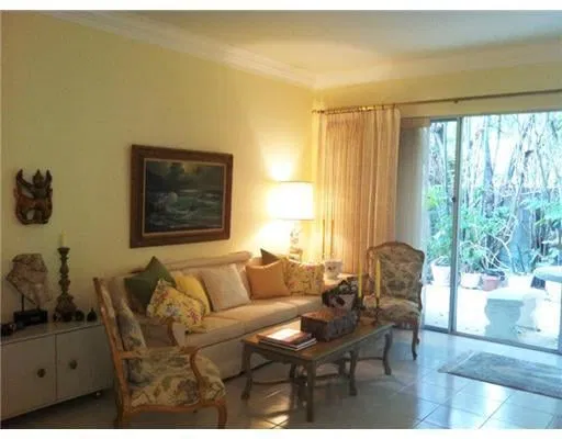 320 Chilean Avenue #3 — photo 4