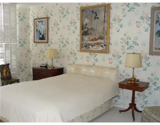 425 Worth Avenue #2D — photo 4