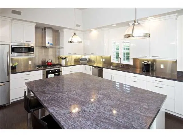209 Bermuda Lane — photo 5
