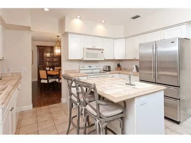 206 Seaspray Avenue — photo 5