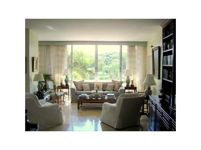 315 S Lake Drive #3C — photo 2