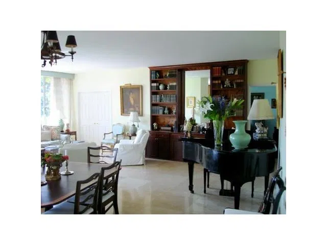 315 S Lake Drive #3C — photo 3