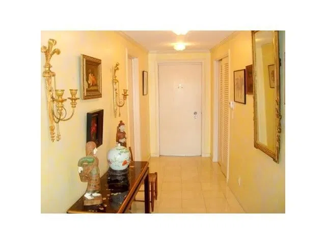 315 S Lake Drive #3C — photo 5