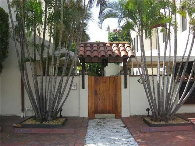 214 Chilean Avenue #A — photo 3