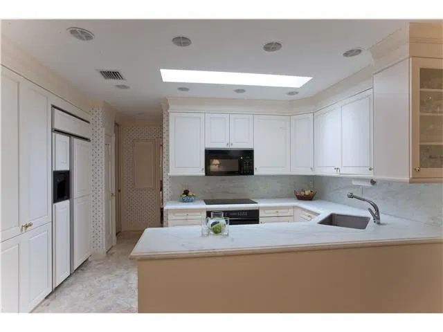 422 Australian Avenue — photo 5