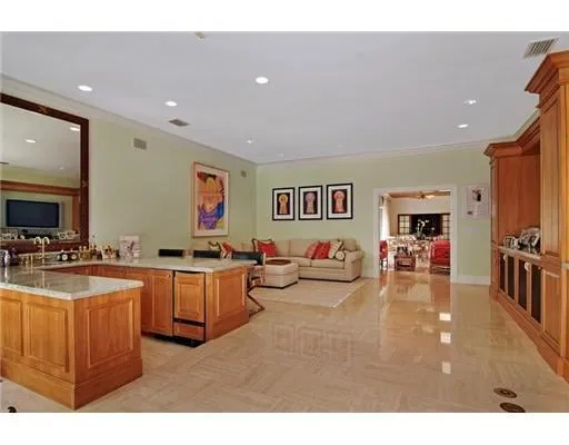 216 Tradewind Drive — photo 3