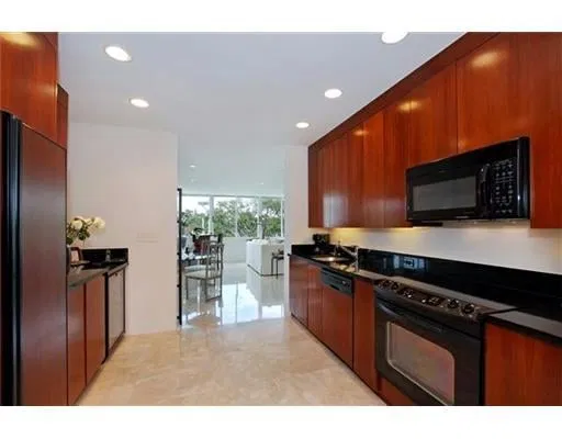44 Cocoanut Row #401A — photo 4