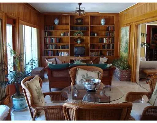 261 Miraflores Drive — photo 4
