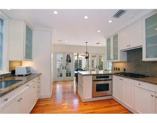 315 Seaspray Avenue — photo 5