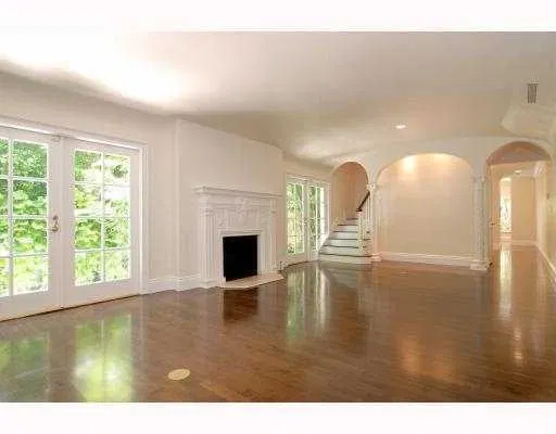 326 Chilean Avenue — photo 3