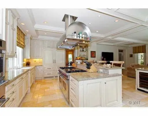 320 Ridgeview Drive — photo 3