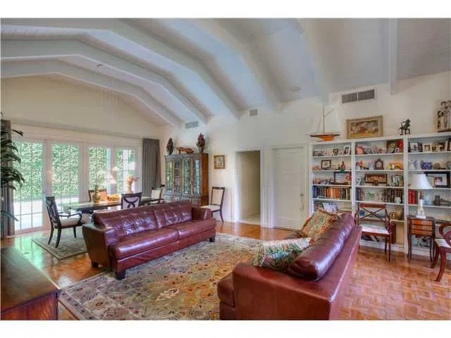 221 El Dorado Lane — photo 3