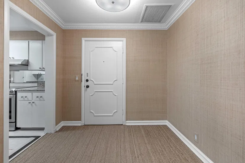 354 Chilean Avenue #D — photo 2