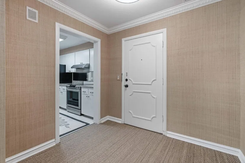 354 Chilean Avenue #D — photo 4