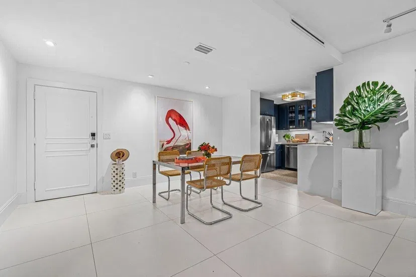 226 Brazilian Avenue #1a — photo 4