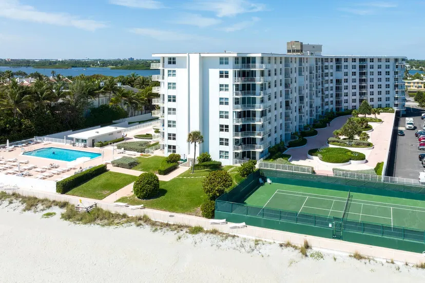 2295 S Ocean Boulevard #404 — photo 2