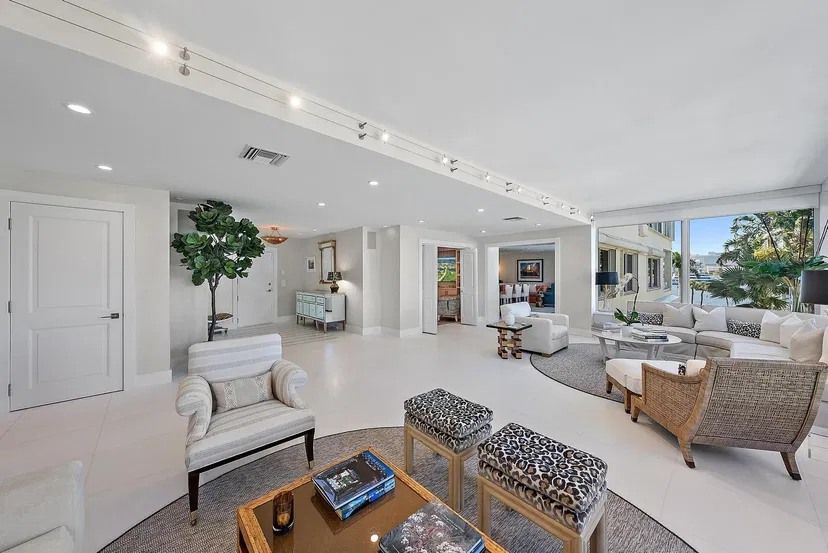 44 Cocoanut Row #B310 — photo 4