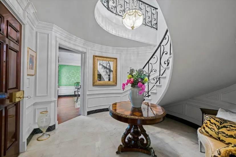 408 Chilean Avenue — photo 3