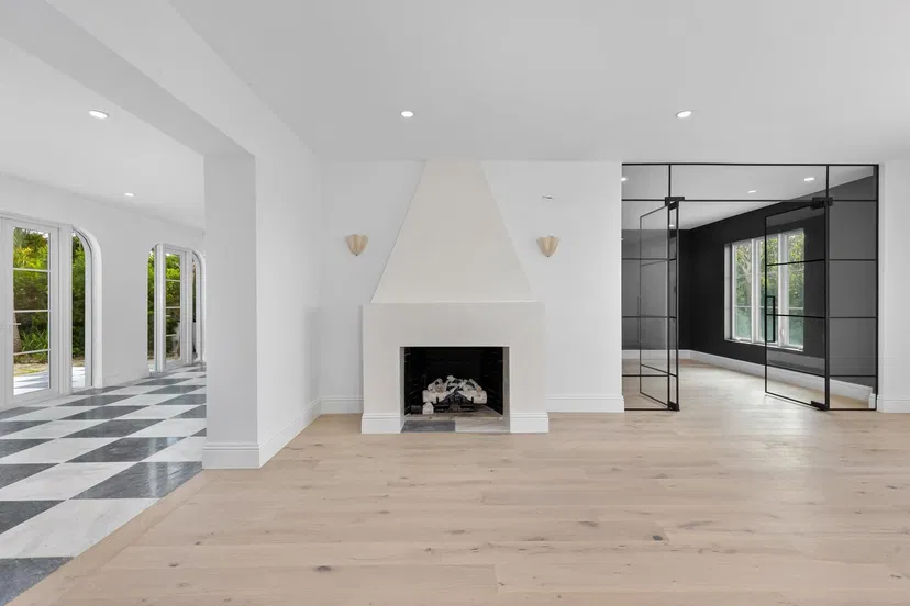 1246 N Lake Way — photo 3