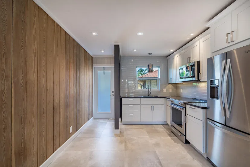 226 Australian Avenue #4 — photo 3