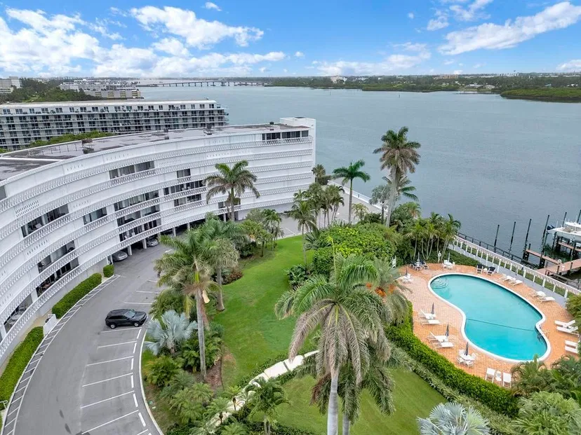 2505 S Ocean 3090 Boulevard #309 — photo 2