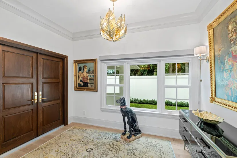 439 Seaspray Avenue — photo 3