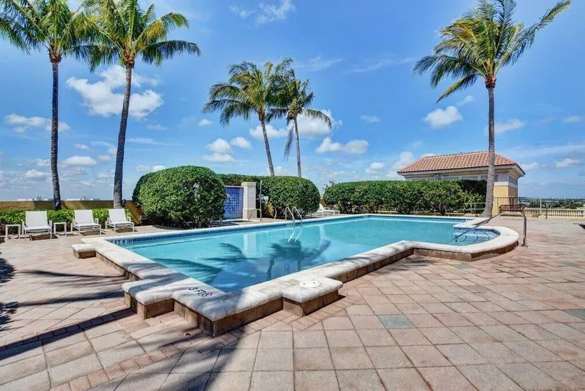Sold Dec 2024 · 403 S Sapodilla Avenue 514, West Palm Beach