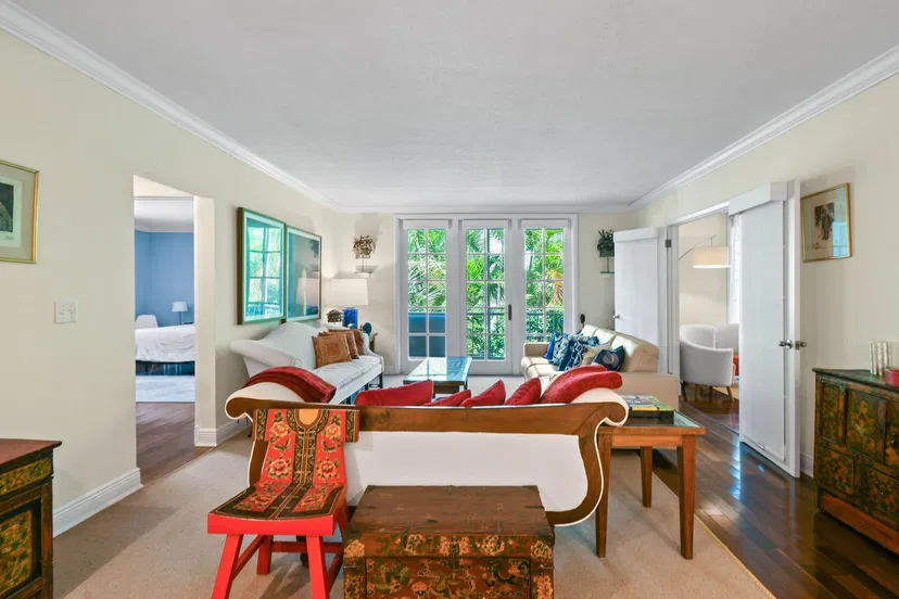 226 Brazilian Avenue #2 D — photo 5