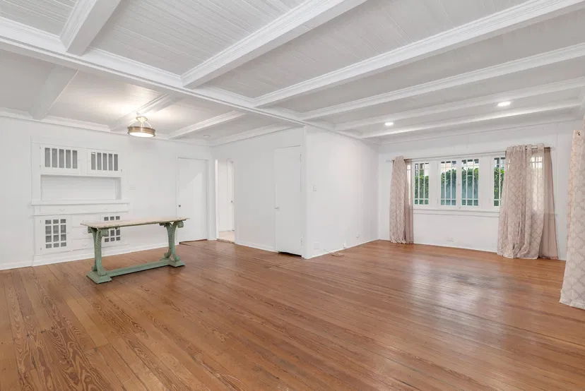 150 Australian Avenue #Cottage — photo 3