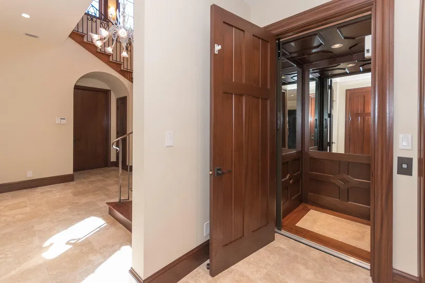 358 Hibiscus Avenue — photo 4