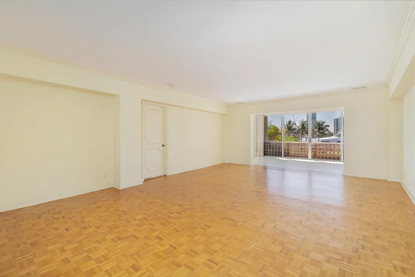369 S Lake Drive #2d — photo 3