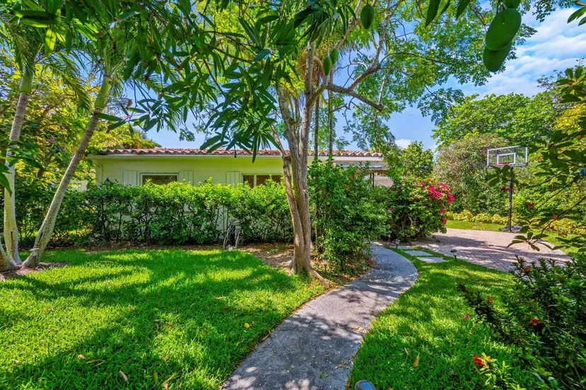 224 Mediterranean Road — photo 2