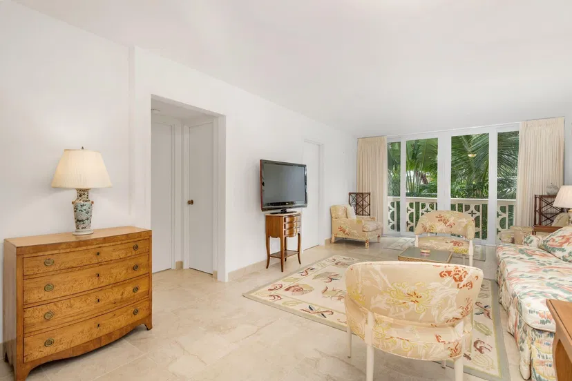 227 Brazilian Avenue #3a — photo 3