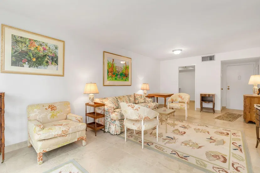 227 Brazilian Avenue #3a — photo 4