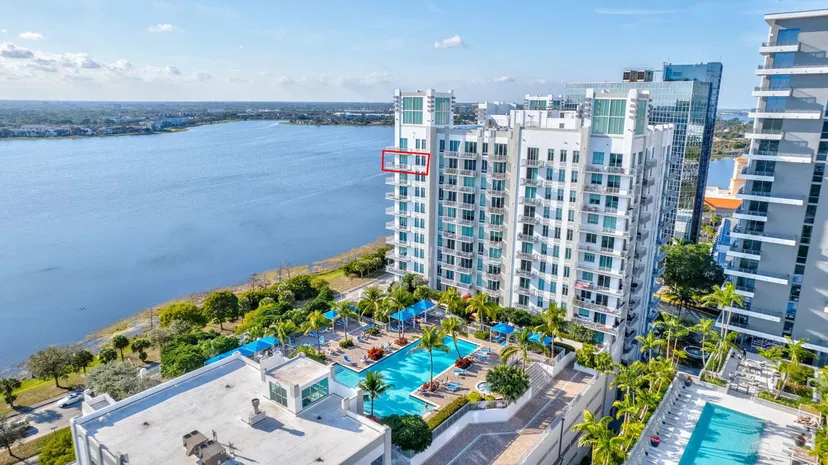 Sold Apr 2025 · 300 S Australian 1513 Avenue 1513, West Palm Beach